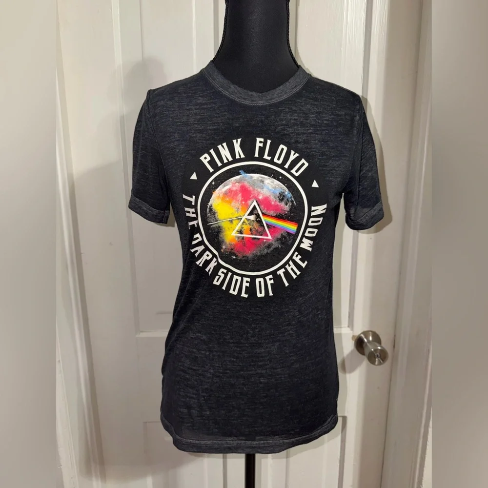 Pink Floyd Gray Cotton Blend Shirt, women's medium‎ short sleeve top